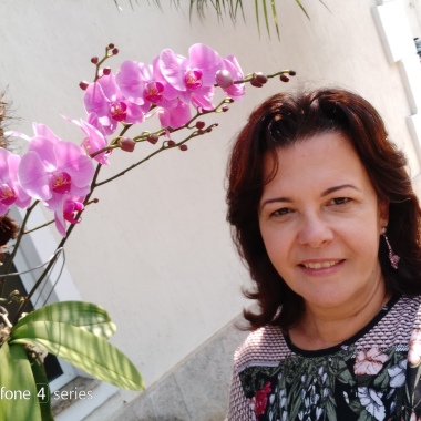 Marcia Flores Maquiagens e Penteados