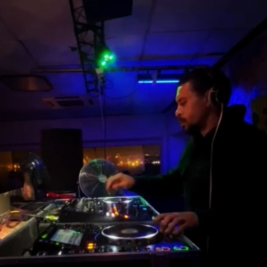 Dj Frankie Guess